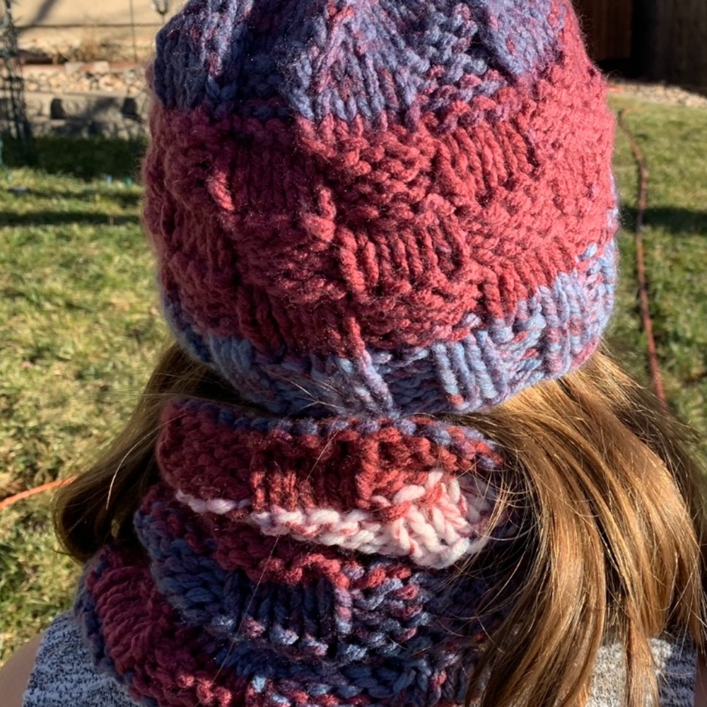 Handmade knitted stocking hat and scarf - Picture 5 of 6